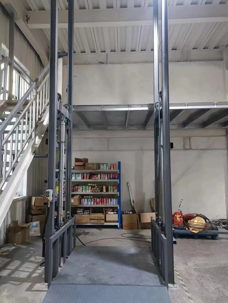 導(dǎo)軌式升降貨梯