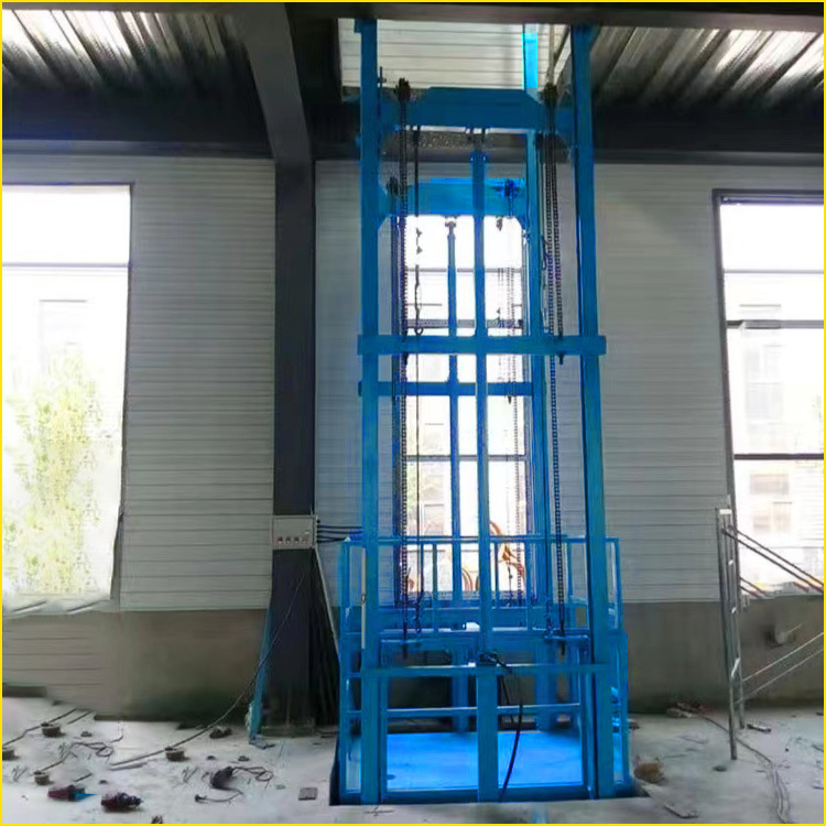 升降貨梯