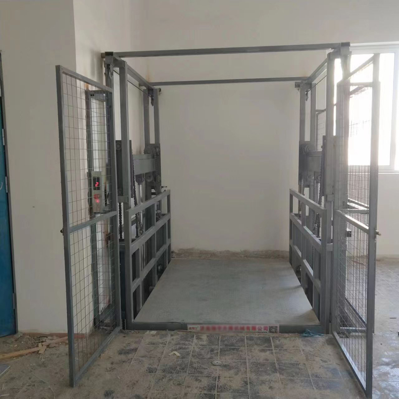 導(dǎo)軌式升降機(jī)